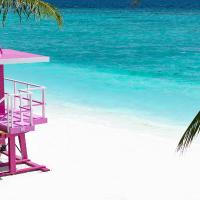 Ifuru Island Resort Maldives - 24-Hours Premium All-inclusive with Free Domestic Transfer, hotel a prop de Ifuru Airport - IFU, a Raa Atoll