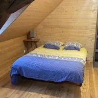 J4 Parking, Wifi Grand 2 Chambres 3 lits, jusqu'à 4 pers Réduc Semaine ou Mois, Velo, hotel em Imphy