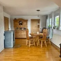 Moderne Ferienwohnung mit Sonnenbalkon in Fretter，Finnentrop的飯店