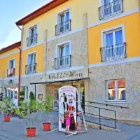 Nefelejcs Hotel, hotel in Mezőkövesd