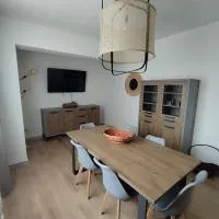 V&J appartamenti, hotelli kohteessa Carini