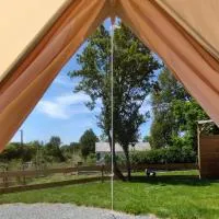 La tente de l'atelier de la Gare, hotel v destinaci Sigournais