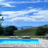 Maison Biscaya , La chambre 2e étage – hotel w mieście Caro