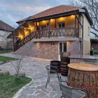 Čakmara Montoja, hotell i Vrtovac