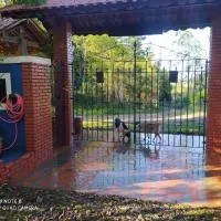 Juquitiba में, होटल Refúgio em meio à mata Atlântica
