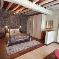 Le Logis de la Tour, מלון בלודה