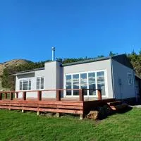 Mt Highfield Farm Cottage، فندق في Waiau