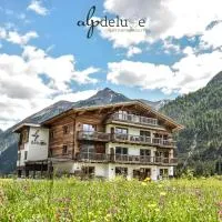 NATURPARKGUT - alpdeluxe Apartments, מלון בהולצגאו