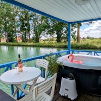 Cottage flottant terrasse gamme supérieure option jacuzzi proche Dijon, hôtel  près de : Aéroport de Dijon Bourgogne - Longvic - DIJ