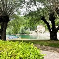 Hotel Garni del Lago، فندق في سكانو