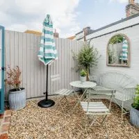 Wigeon Cottage, Aldeburgh - Sleeps 4 - Adults only house, viešbutis mieste Olboras