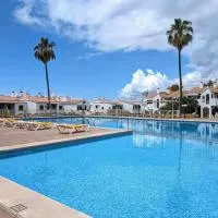 Apartamento turístico en Son Bou con vistas al mar, hotel u gradu 'Son Bou'