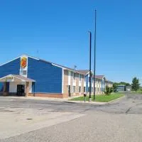 Super 8 by Wyndham Portage, hotel in Portage
