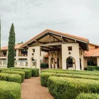Chateau Elan At The Vintage, hotelli kohteessa Pokolbin