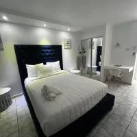 Douglas Highway Inn Hotel, מלון בקאבו רוחו