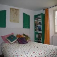 Chambre à la Ferme BANZAÏ - Face aux Pyrénées AURIGNAC, hotel en Aurignac