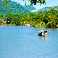 Areeya Phuree Resort Thaton, hotel berdekatan Mong Hsat Airport - MOG, Mae Ai