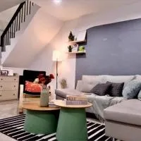Spacious 4BRTownhouse BTS Onnut 10 Sleeps with Parking, hotel a Amphoe Phra Khanong
