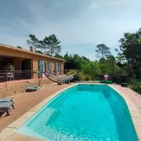 L'ôm de Séve un petit coin de paradis, hotelli kohteessa Forcalqueiret