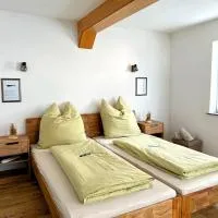 Gemse-Schneiders Wohnen auf dem Bauernhof, hotel a Schollbrunn