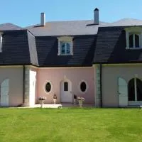 Villa MANSART, hotel v destinácii Ver-sur-Launette