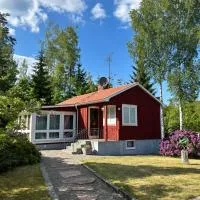 Egen stuga nära Åsnen, Tallbacken, hotel v destinaci Urshult