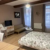 La nuit étoilée, hotell sihtkohas Rocroi