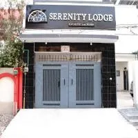 Serenity Lodge Guest House, hotel i Kalar Goth