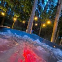 Agroturystyka Leśny Zakątek z Jacuzzi, hotel v destinaci Sucha