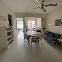 Apartamento en Peninsula , excelente ubicaci&oacute;n a metros de la playa, hotel a Punta del Este