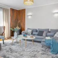 Haus Seerose am Fleesensee - Sauna, eingezäunter Garten & Hunde gratis - See 3 Min, hotel v destinaci Göhren-Lebbin