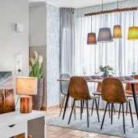 Ferienhaus Seerose - Private Sauna, eingezäunter Garten & Hunde willkommen - See 3 Min, hotelli kohteessa Göhren-Lebbin