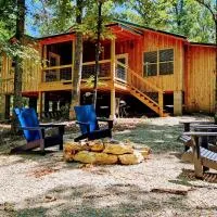 Hideaway Cabin near Mammoth Springs, Ark, מלון בMammoth Spring