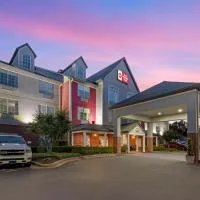 Best Western Plus Lake Lanier Gainesville Hotel & Suites، فندق في أوكوود