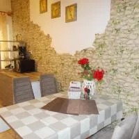 Krisztinusz Vendégház: Fonyód şehrinde bir otel