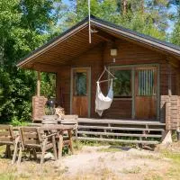 Pinetree Cottages Cabin with loft, hotel v destinaci Pyhäranta