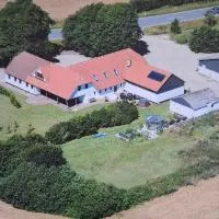 Groennebaek Bed and Breakfast, hotel di Føvling