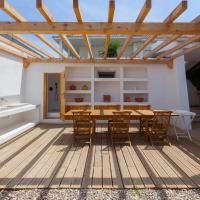 FLH Jacaranda Costa Caparica Beach House, hotel di Costa de Caparica