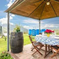 Awesome Home In Frazione Antognano, hotel u gradu Pugliano