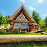 Glamping Lake Bloke, hotell i Nova Vas