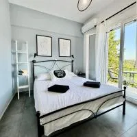 Alexander apartment 3, hotel em Spartià