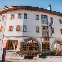Hostal Alto Aragon, hotel Villanúában