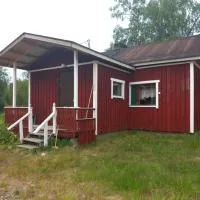 Rustic Old Lakeside Cottage at Sevettijärvi, hotel a Sevettijärvi