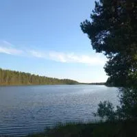 Rustic Old Lakeside Cottage at Sevettijärvi, hotel a Sevettijärvi