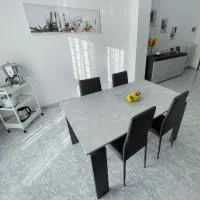 Apulian Apartment, hotel a Valenzano