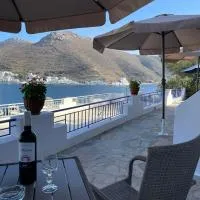 Xylokeratidi Sea View Family Studio, hotel sa Rakhídhion