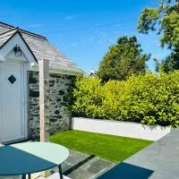 White Mermaid Cottage Anglesey Holidays, hotel v mestu Newborough