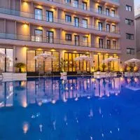 Tris3 Hotel, хотел в Вльора