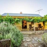 Spa Bath, Entire Home, Off Street Parking, Barossa Valley, hotell i Eden Valley