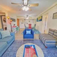 Enjoy Sunsets at Fully Equipped 2BR Condo on Beach, отель в городе Галф-Бриз